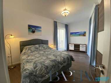 Închiriere - Apartament în Wider Center,  Varna