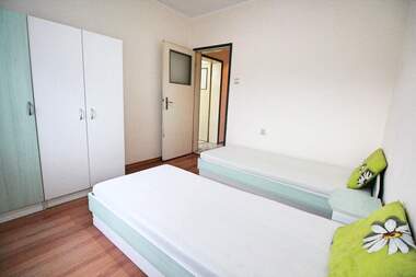 Închiriere - Apartament în Lazur,  Burgas