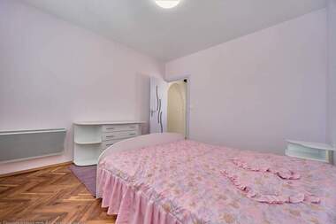 Închiriere - Apartament în Vladislavovo,  Varna