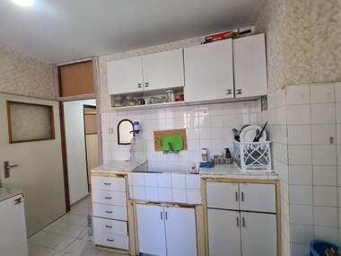 Vânzare - Apartament în Liuben Karavelov,  Haskovo