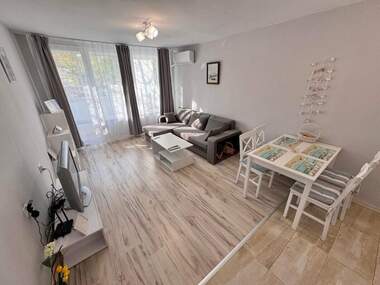 Închiriere - Apartament în Lazur,  Burgas