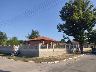 Vânzare - Casă în Rosenovo,  Dobrice