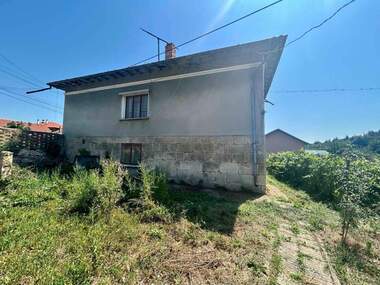 Продажба - Къща в Мечка,  Русе