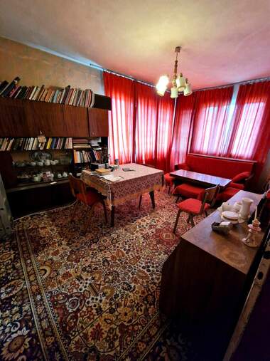 Vânzare - Etaj din casă în Novi Pazar,  Șumen
