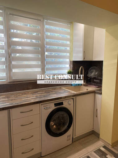 Închiriere - Apartament în Zdraveț Iztok,  Ruse