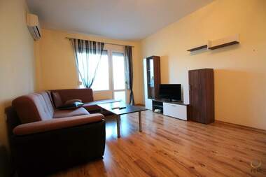 Închiriere - Apartament în Izgrev,  Burgas