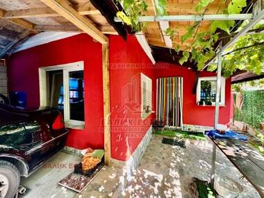 For sale - House in Energorazpredelenie,  Dobrich
