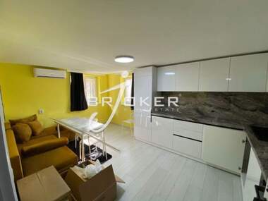Închiriere - Apartament în Veselceane,  Kărdjali