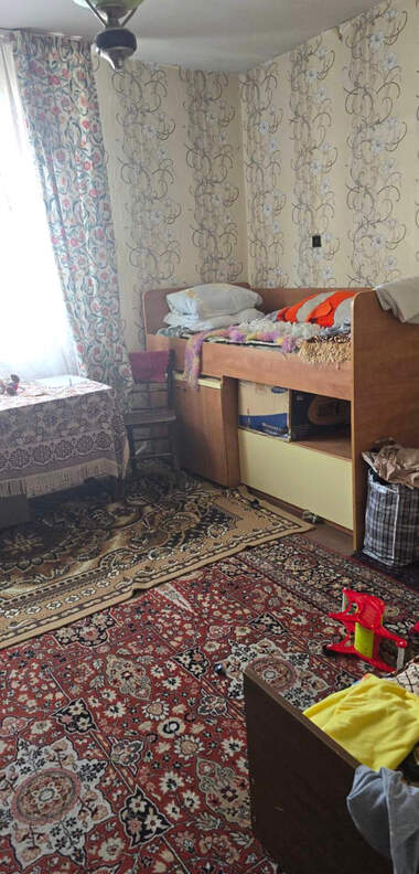 Продажа - Этаж дома в Радомир,  Перник