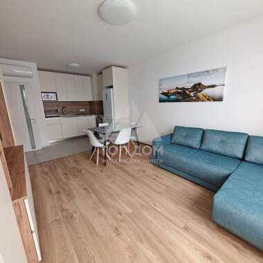 Kira - Apartman olarak Pobeda,  Varna