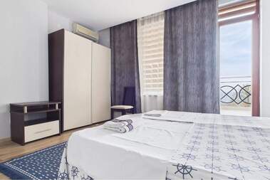 Продажба - Апартамент в Златни Пясъци,  Варна