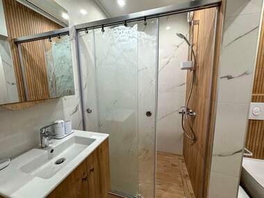 Închiriere - Apartament în Lazur,  Burgas