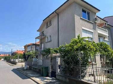 For sale - Floor of a house in Kazanlak,  Stara Zagora
