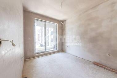 Vânzare - Apartament în Văzrajdane 2,  Varna