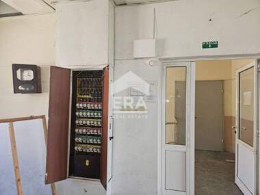 For sale - Warehouse in Promishlena zona - Iztok,  Lovech