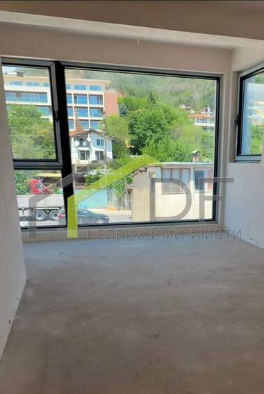 Vânzare - Apartament în Briz,  Varna
