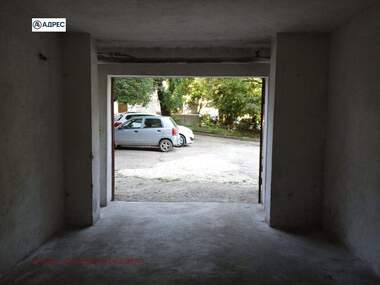 Kira - Garaj olarak 9-ti kvartal,  Pleven
