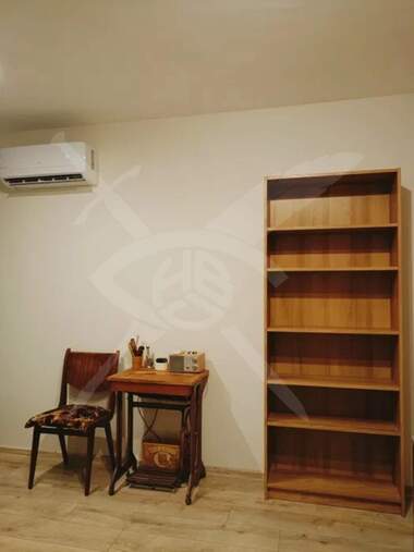Închiriere - Apartament în Kolhozen pazar,  Varna