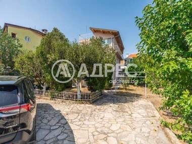 Продажба - Къща в Траката,  Варна
