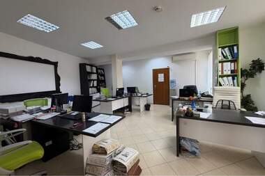 For rent - Building in Centar,  Targovishte