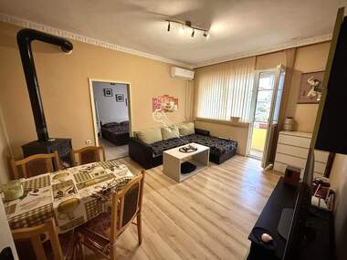 Vânzare - Apartament în Liaskoveț,  Veliko Tărnovo
