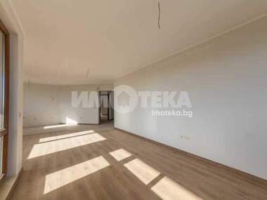 Продажба - Апартамент във Виница,  Варна