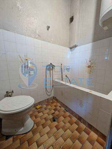 Vânzare - Etaj din casă în Pavlikeni,  Veliko Tărnovo