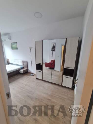 Închiriere - Apartament în Center,  Ruse