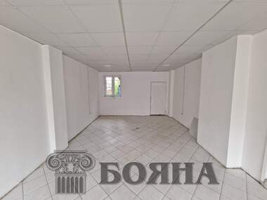 Ενοίκιο - Κατάστημα/Γραφείο/Αποθήκη/Κομμωτήριο σε Център,  Русе