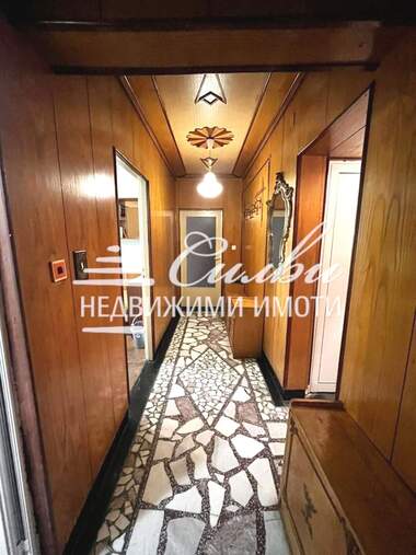 Închiriere - Apartament în Dobrudjanski,  Șumen