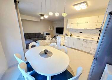 Vânzare - Apartament în Kărșiaka,  Plovdiv