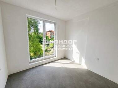 Vânzare - Apartament în Komatevo,  Plovdiv