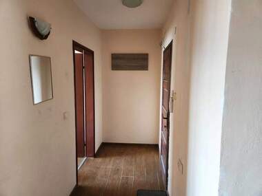 Vânzare - Apartament în Liuben Karavelov,  Haskovo