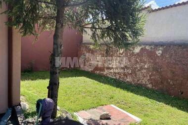 For sale - House in Kuklen,  Plovdiv