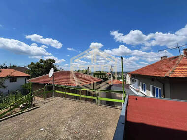 Verkauf - Etage von Haus in Drujba 2,  Ruse