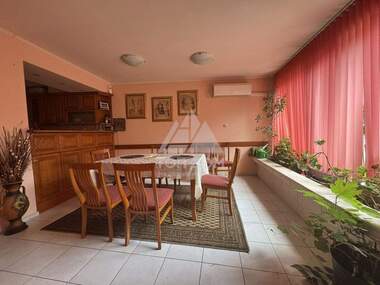 Miete - Wohnung in Awtogara,  Warna