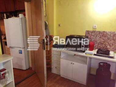 Продажба - Къща в Южна промишлена зона,  Ямбол
