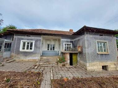 Verkauf - Haus in Ostriza,  Ruse