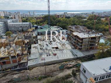 Продажба - Апартамент в Младост 1,  Варна