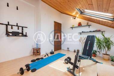 For sale - House in Borovec - Iug,  Varna