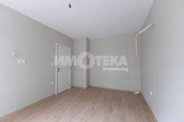 Продажба - Апартамент в Център,  Варна