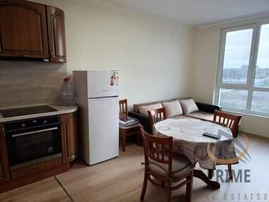 Miete - Wohnung in Horizont,  Burgas