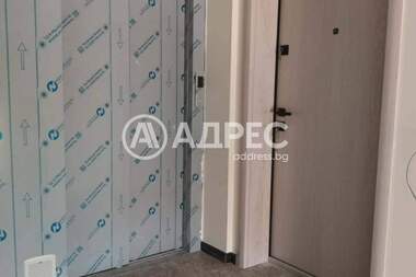 Vânzare - Apartament în Pogrebi,  Varna