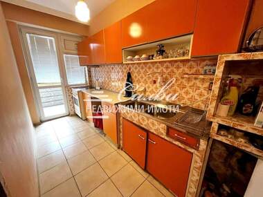Închiriere - Apartament în Dobrudjanski,  Șumen