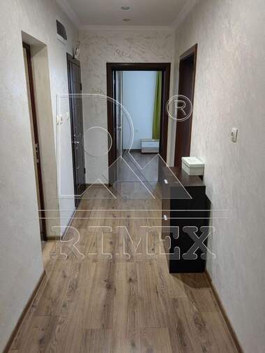 Închiriere - Apartament în Proslav,  Plovdiv