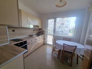 Kira - Apartman olarak Karşiaka,  Plovdiv