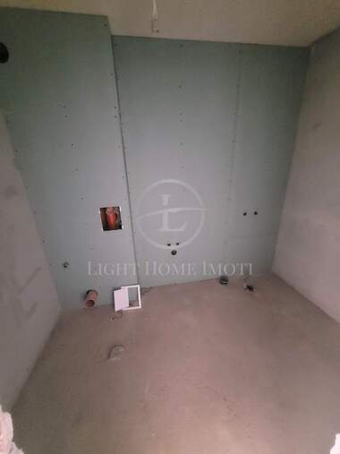 For sale - Apartment in Iujen,  Plovdiv