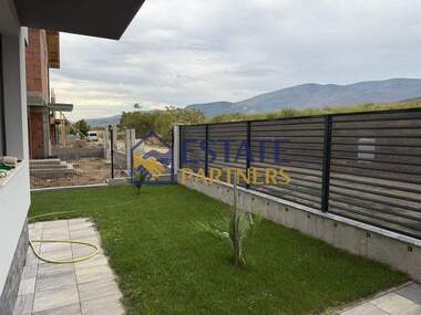 For sale - House in Brestnik,  Plovdiv