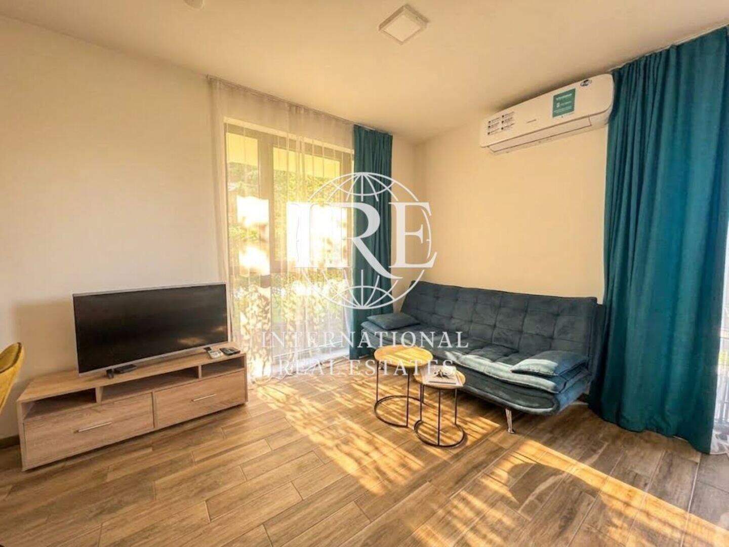 Studio Apartment in Saints Constantine and Helena, Varna – photo 4