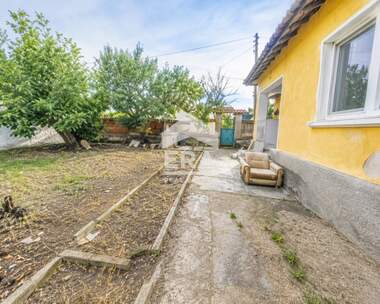For sale - House in Knijovnik,  Haskovo
